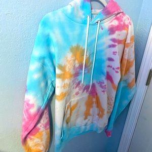 NEVER WORN CUTE OVERSIZED TIE DYE HOODIE